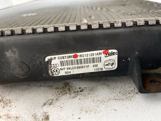 bontott VW GOLF V Vízhűtő Radiátor (Klímás)