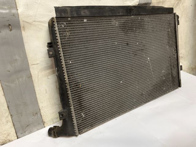 bontott VW GOLF V Vízhűtő Radiátor (Klímás)