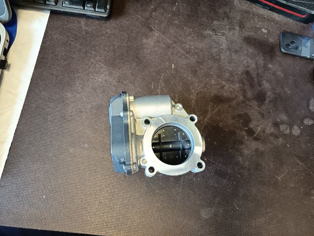 bontott VW GOLF V Fojtószelep (Elektromos)