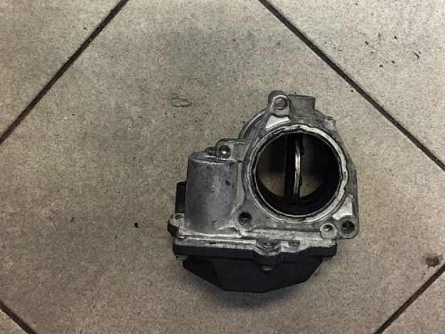 bontott VW GOLF V Fojtószelep (Elektromos)