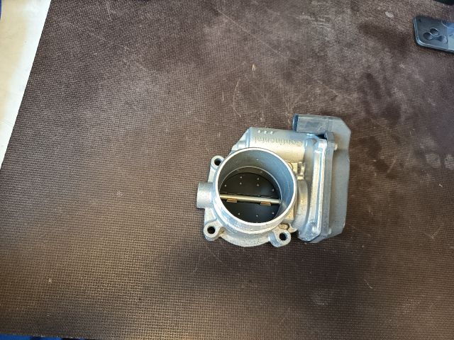 bontott VW GOLF V Fojtószelep (Elektromos)