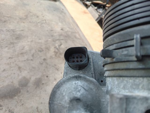 bontott VW GOLF V Fojtószelep (Elektromos)