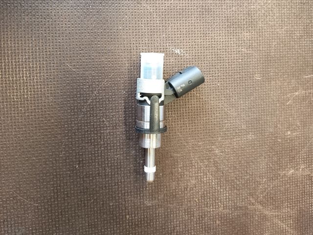 bontott VW GOLF V Porlasztó (1 db)