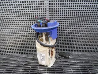 bontott VW GOLF V Üzemanyag Szivattyú