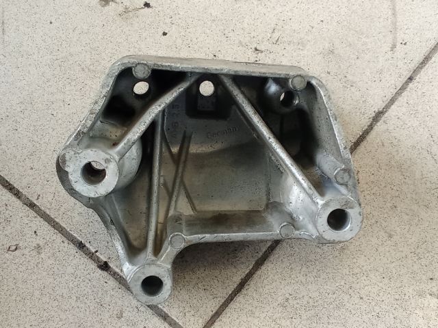 bontott VW GOLF V Váltó Tartó Bak (Pozíciófüggetlen)