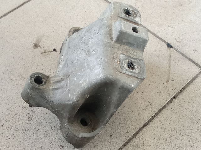 bontott VW GOLF V Váltó Tartó Bak (Pozíciófüggetlen)