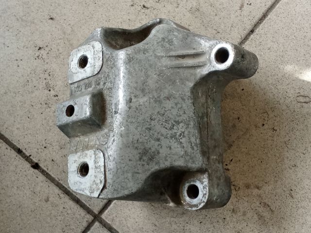 bontott VW GOLF V Váltó Tartó Bak (Pozíciófüggetlen)