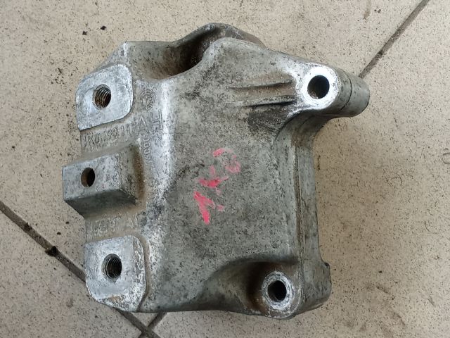 bontott VW GOLF V Váltó Tartó Bak (Pozíciófüggetlen)