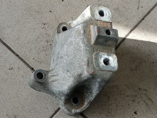 bontott VW GOLF V Váltó Tartó Bak (Pozíciófüggetlen)