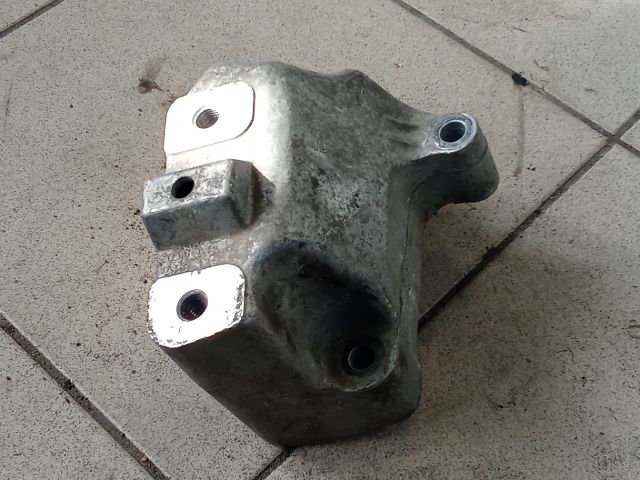 bontott VW GOLF V Váltó Tartó Bak (Pozíciófüggetlen)