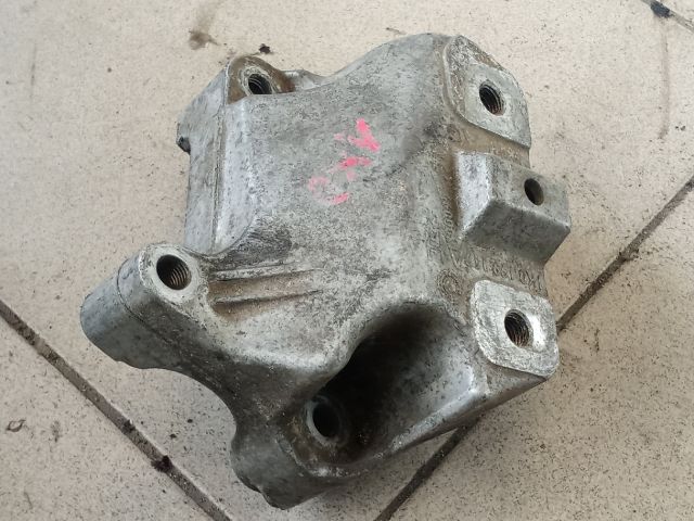 bontott VW GOLF V Váltó Tartó Bak (Pozíciófüggetlen)