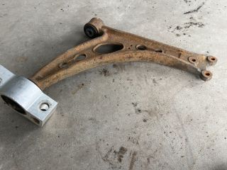 bontott VW GOLF V Bal első Lengőkar