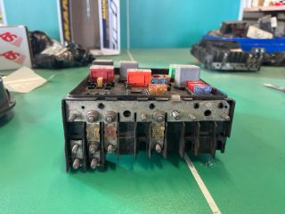 bontott VW GOLF V Biztosítéktábla Motortér