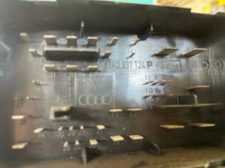 bontott VW GOLF V Biztosítéktábla Motortér