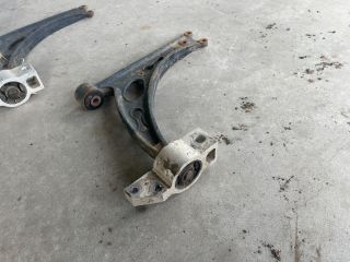 bontott VW GOLF V Jobb első Lengőkar