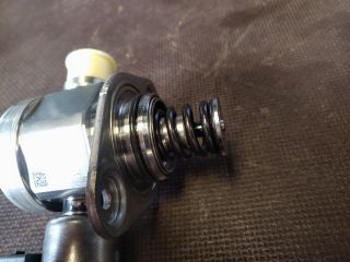 bontott VW GOLF V Nagynyomású Szivattyú