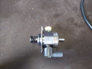 bontott VW GOLF V Nagynyomású Szivattyú