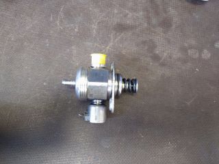 bontott VW GOLF V Nagynyomású Szivattyú