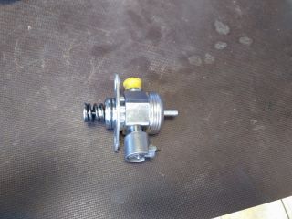 bontott VW GOLF V Nagynyomású Szivattyú