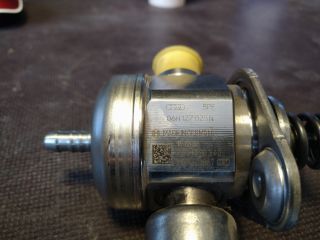 bontott VW GOLF V Nagynyomású Szivattyú