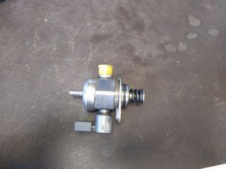 bontott VW GOLF V Nagynyomású Szivattyú