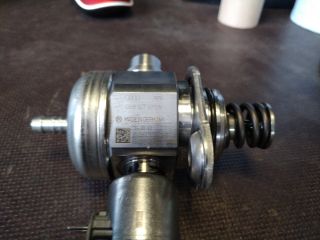 bontott VW GOLF V Nagynyomású Szivattyú