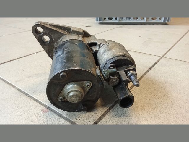 bontott VW GOLF V Önindító