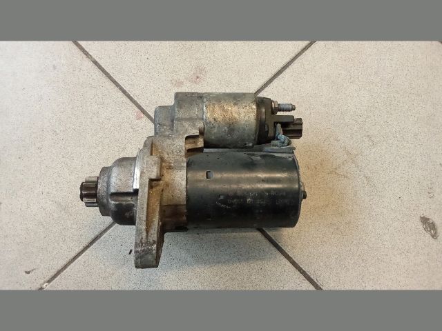 bontott VW GOLF V Önindító