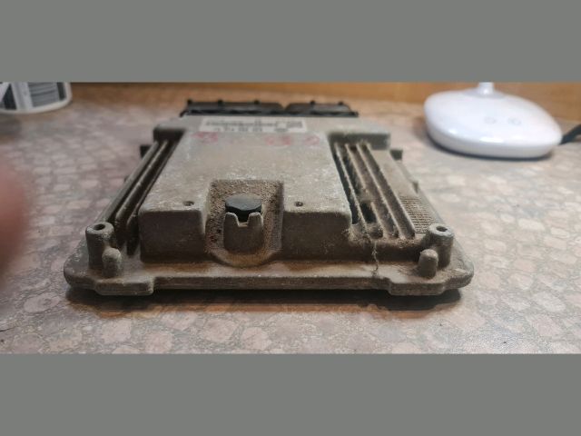 bontott VW GOLF V Motorvezérlő