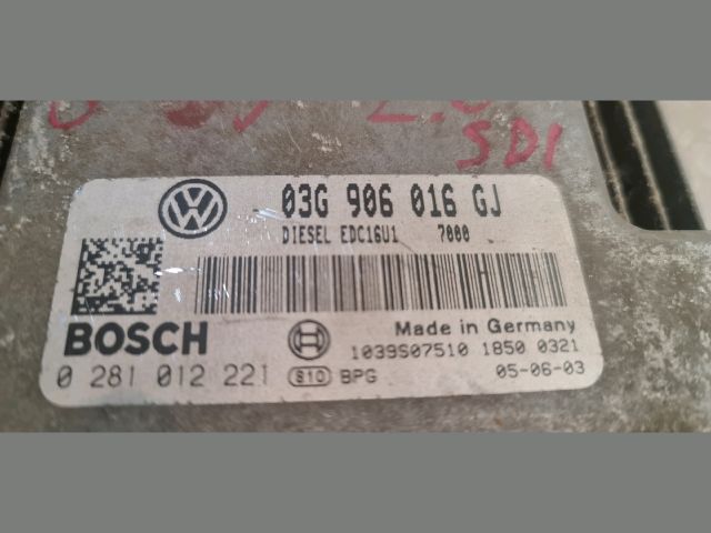 bontott VW GOLF V Motorvezérlő