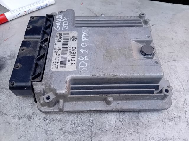 bontott VW GOLF V Motorvezérlő