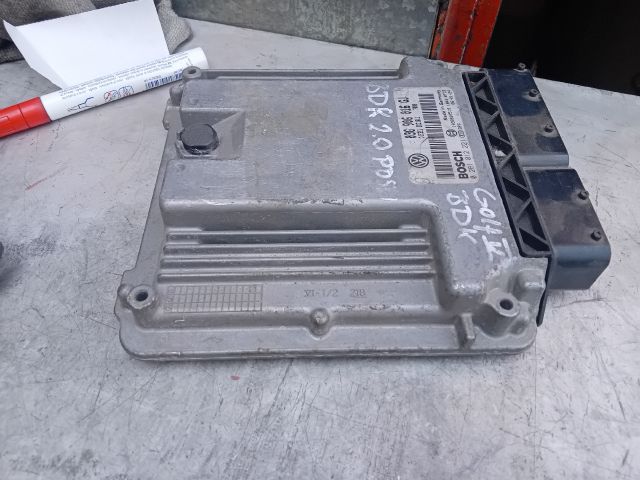 bontott VW GOLF V Motorvezérlő