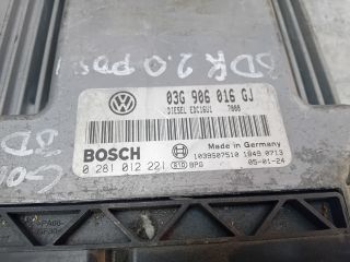 bontott VW GOLF V Motorvezérlő