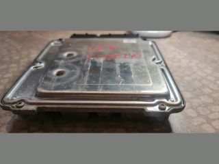 bontott VW GOLF V Motorvezérlő