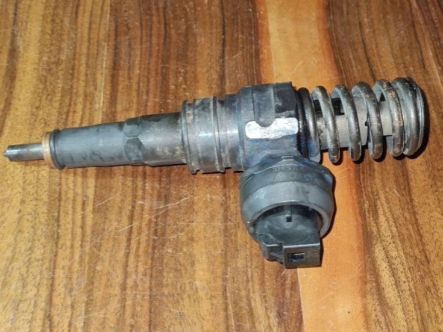 bontott VW GOLF V Porlasztó (1 db)