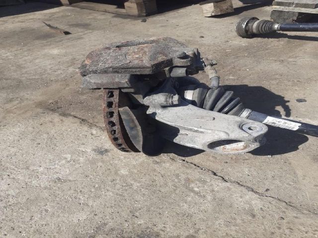 bontott VW GOLF V Bal első Csonkállvány Kerékaggyal