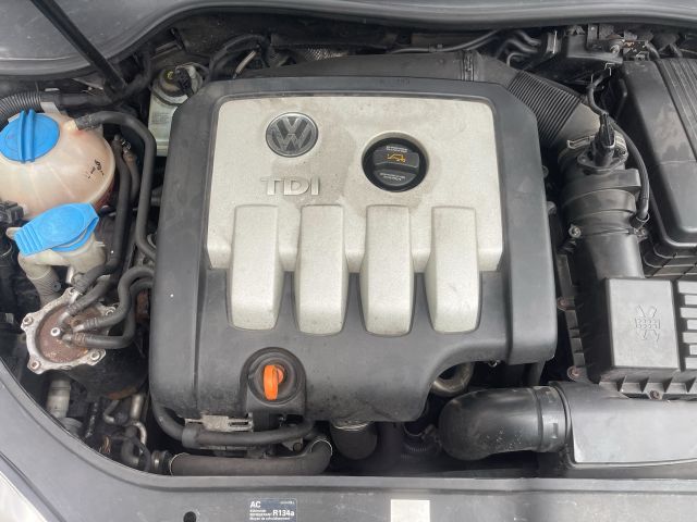 bontott VW GOLF V Komplett Motor (Segédberendezésekkel)