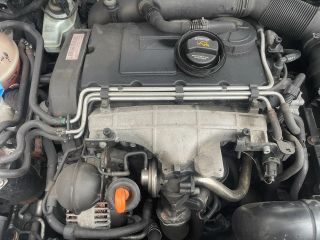 bontott VW GOLF V Komplett Motor (Segédberendezésekkel)