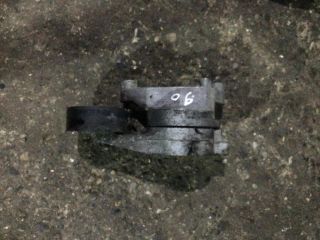 bontott VW GOLF V Szíjfeszítő Görgő