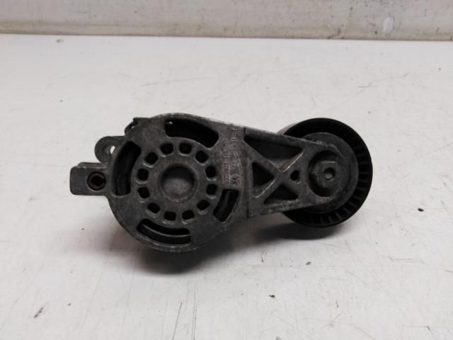 bontott VW GOLF V Szíjfeszítő Görgő