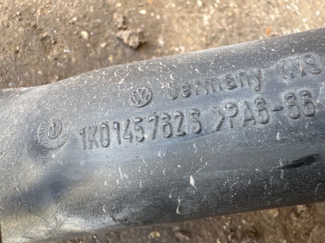 bontott VW GOLF V Turbócső