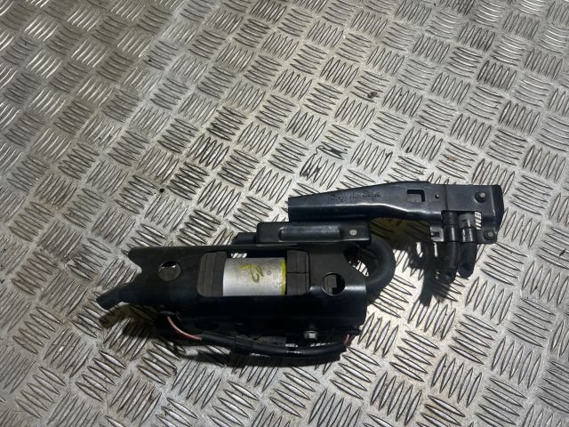 bontott VW GOLF V Üzemanyag Szivattyú