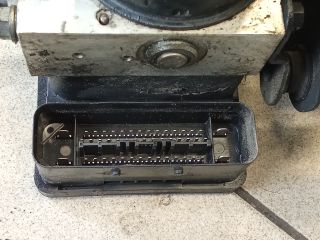 bontott VW GOLF V ABS Kocka