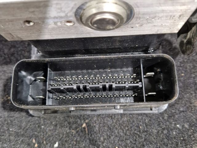 bontott VW GOLF V ABS Kocka