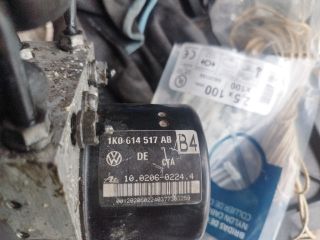 bontott VW GOLF V ABS Kocka