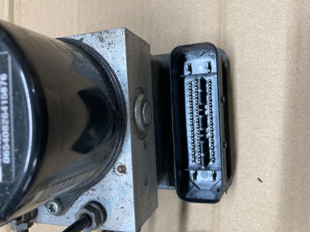 bontott VW GOLF V ABS Kocka