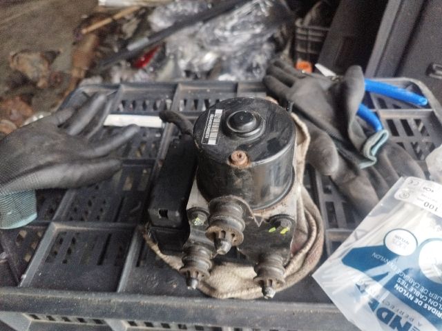 bontott VW GOLF V ABS Kocka