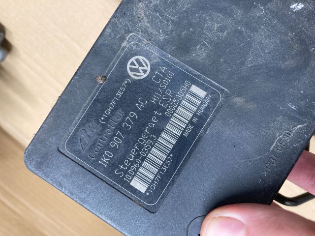 bontott VW GOLF V ABS Kocka