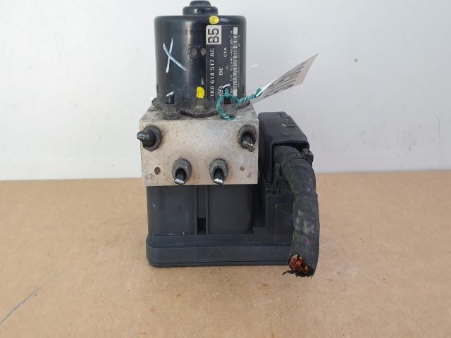 bontott VW GOLF V ABS Kocka