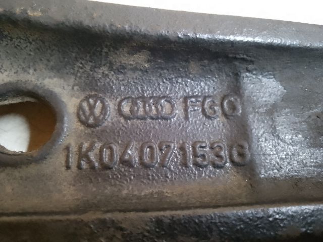 bontott VW GOLF V Bal első Lengőkar